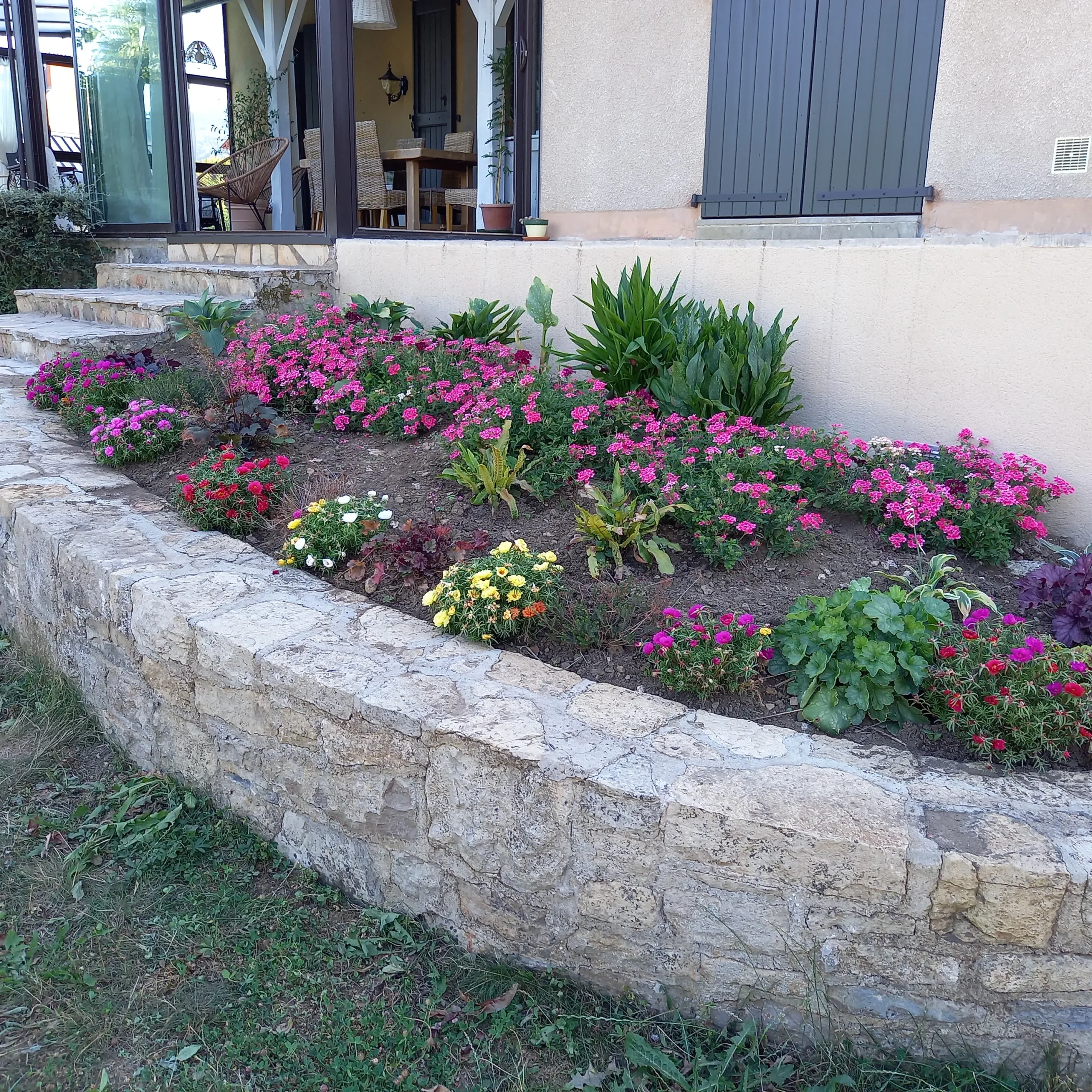 conseils paysager massif coach o jardin scaled